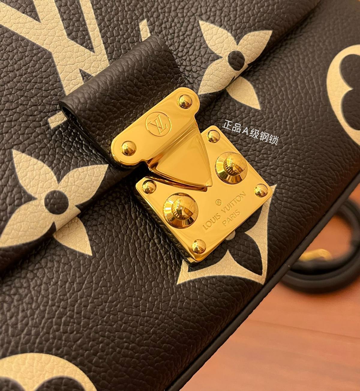 Ellebag Factory’s Replication Techniques for Louis Vuitton M45978 Black Print Madeleine BB Handbag-最好的質量假路易威登包網上商店，複製設計師包 ru