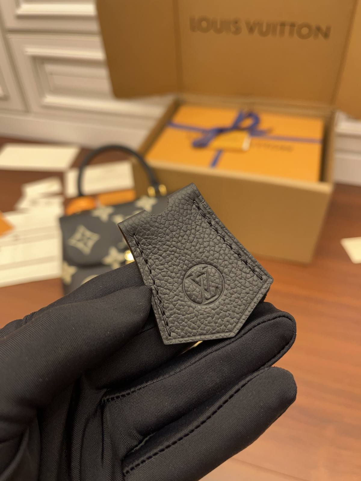 Ellebag Factory’s Replication Techniques for Louis Vuitton M45978 Black Print Madeleine BB Handbag-最好的質量假路易威登包網上商店，複製設計師包 ru