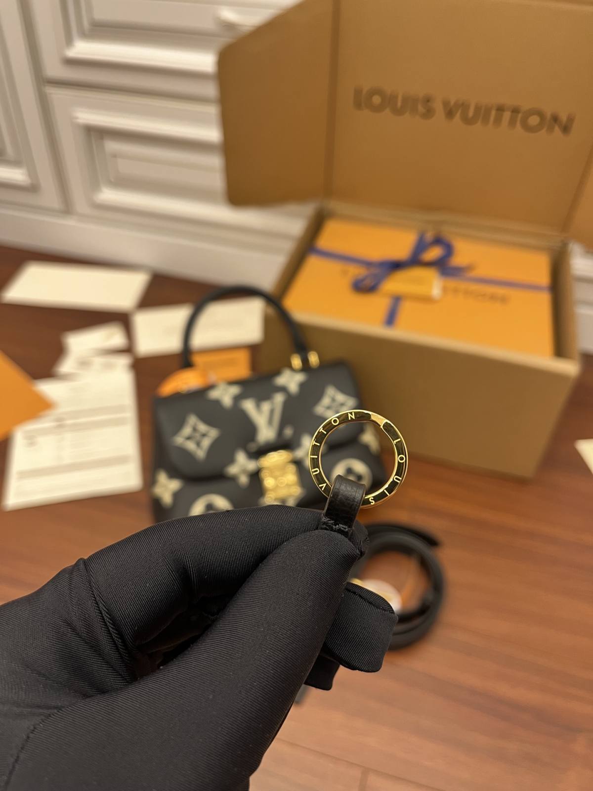 Ellebag Factory’s Replication Techniques for Louis Vuitton M45978 Black Print Madeleine BB Handbag-Duka la Mtandaoni la Begi Bandia ya Louis Vuitton ya Ubora, Begi la wabuni wa Replica ru