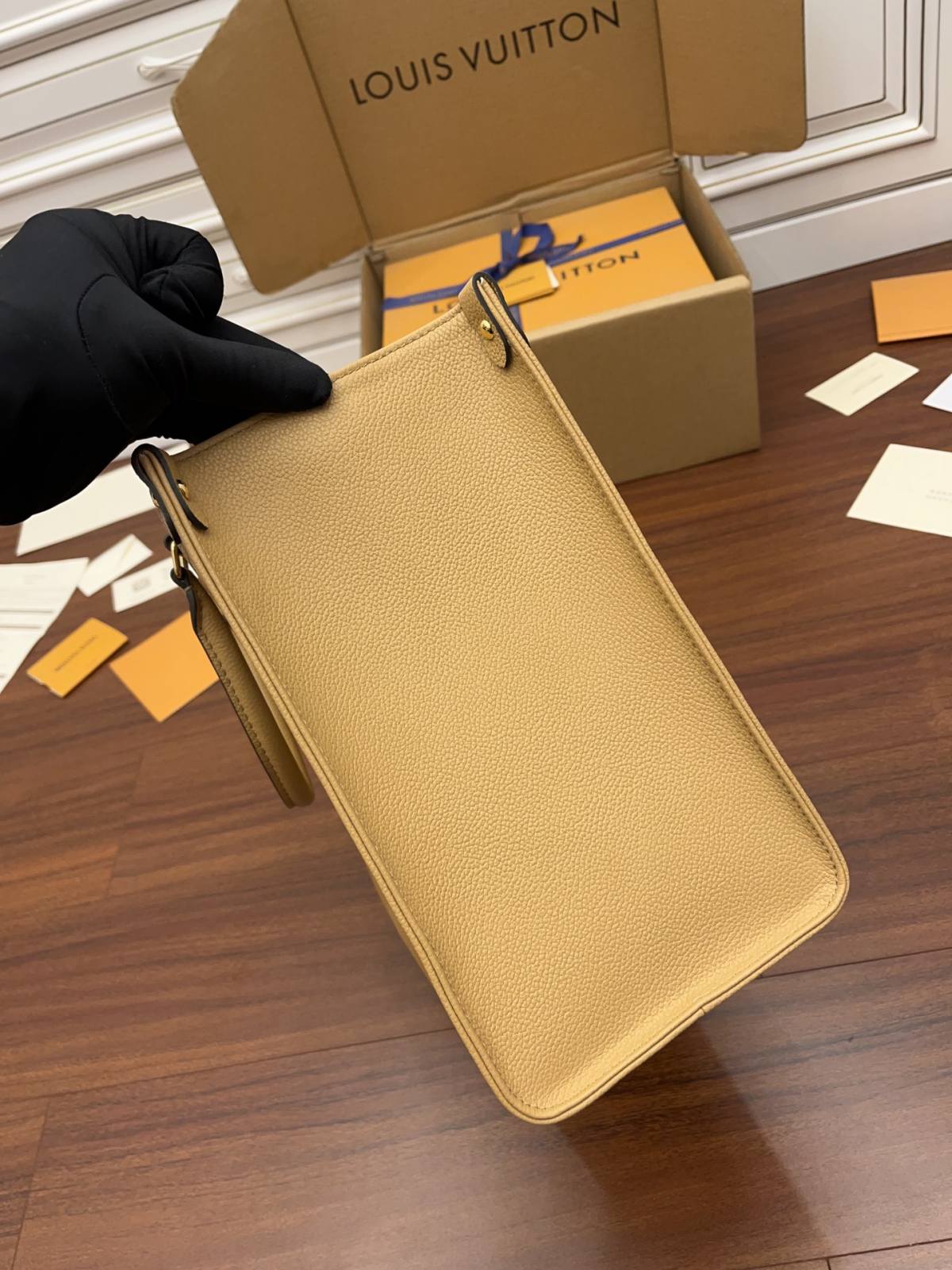 Ellebag Factory’s Replication Techniques for Louis Vuitton M45982 Onthego Handbag-Best Quality Fake Louis Vuitton Bag Online Store ، حقيبة مصمم طبق الأصل ru