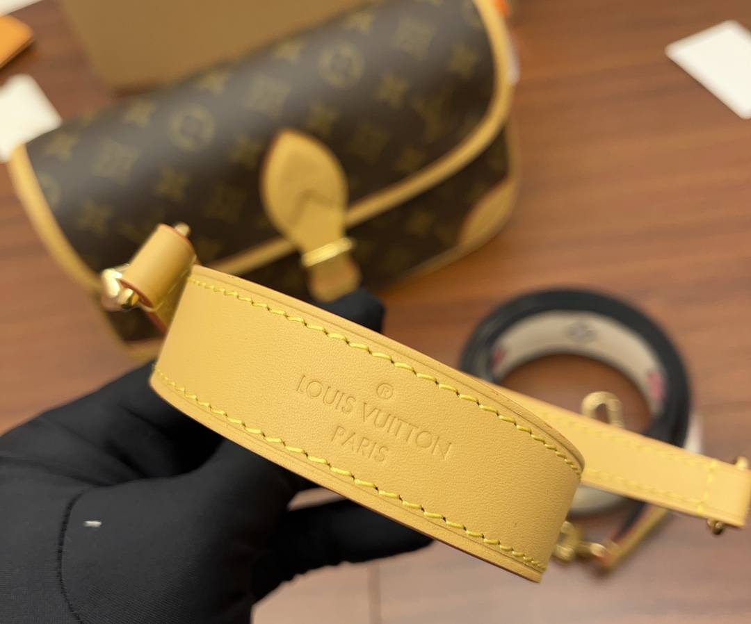 Ellebag Factory’s Replication Techniques for Louis Vuitton DIANE Handbag (M45985)-Zoo Zoo Fake Louis Vuitton Hnab Online Khw, Replica designer hnab ru