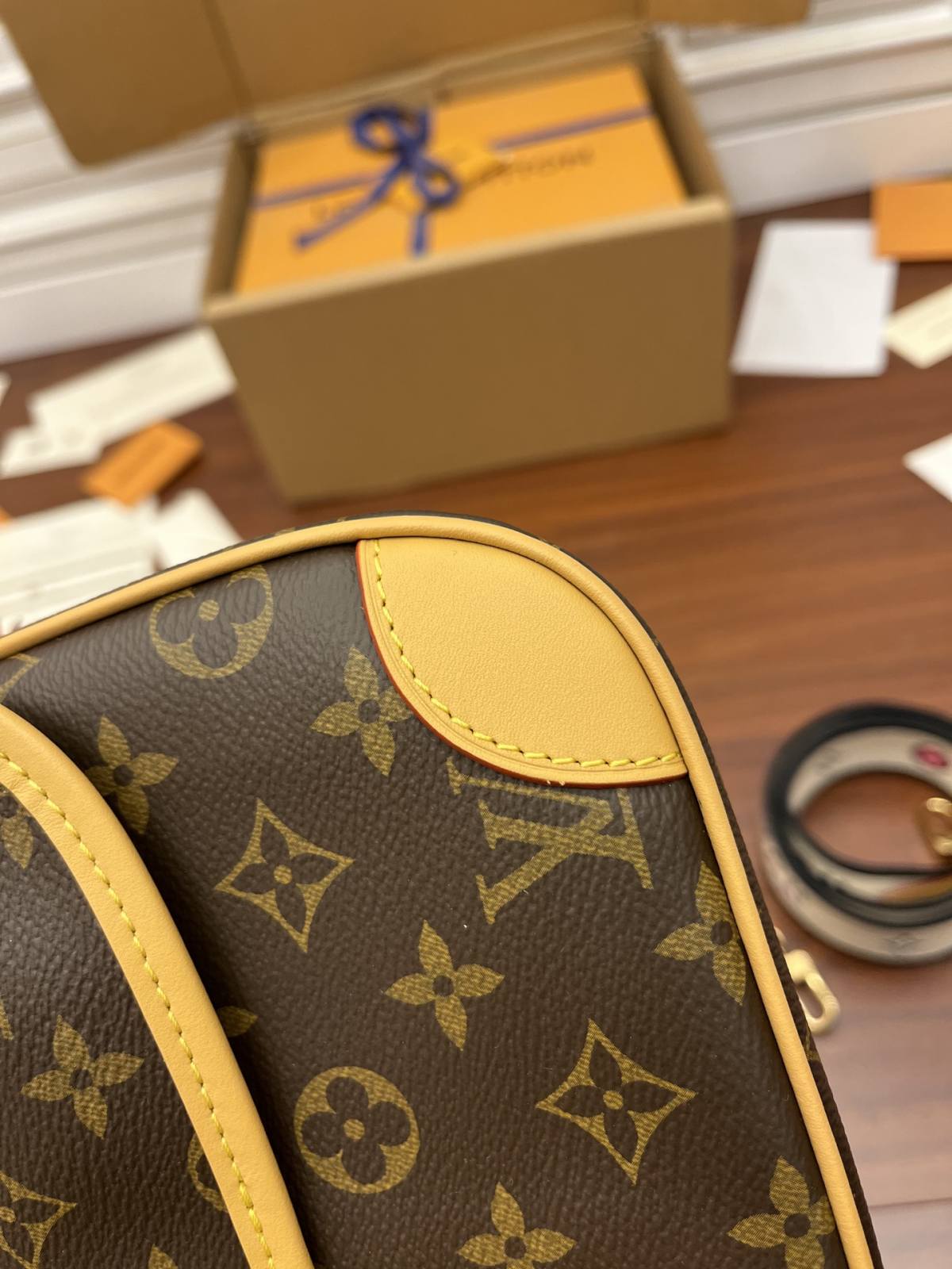 Ellebag Factory’s Replication Techniques for Louis Vuitton DIANE Handbag (M45985)-Dyqani në internet i çantave të rreme Louis Vuitton me cilësi më të mirë, çanta modeli kopje ru