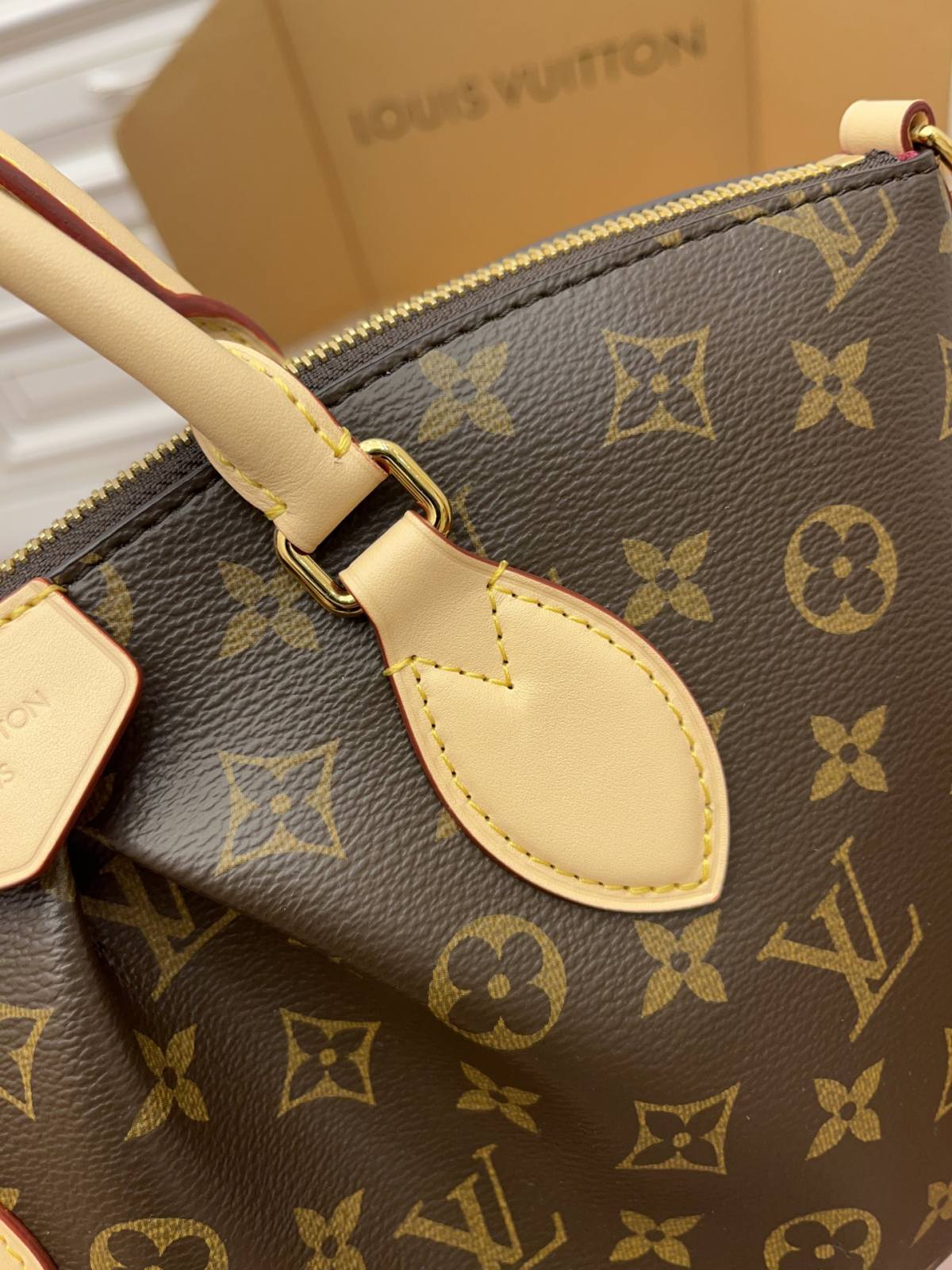 Ellebag Factory’s Replication Techniques for Louis Vuitton BOÉTIE Boetie Small Handbag (M45986)-ʻOi aku ka maikaʻi o ka ʻeke Louis Vuitton ʻeke hoʻopunipuni ma ka hale kūʻai pūnaewele, ʻeke hoʻolālā kope ru