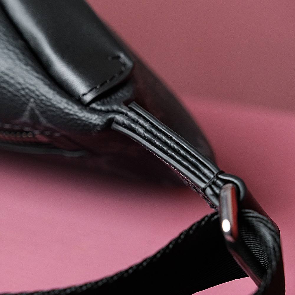 Ellebag Factory’s Replication Techniques for Louis Vuitton DISCOVERY Small Waist Bag (M46035) in Monogram Eclipse Black-Beste Qualität gefälschte Louis Vuitton-Taschen Online-Shop, Replik-Designer-Tasche ru