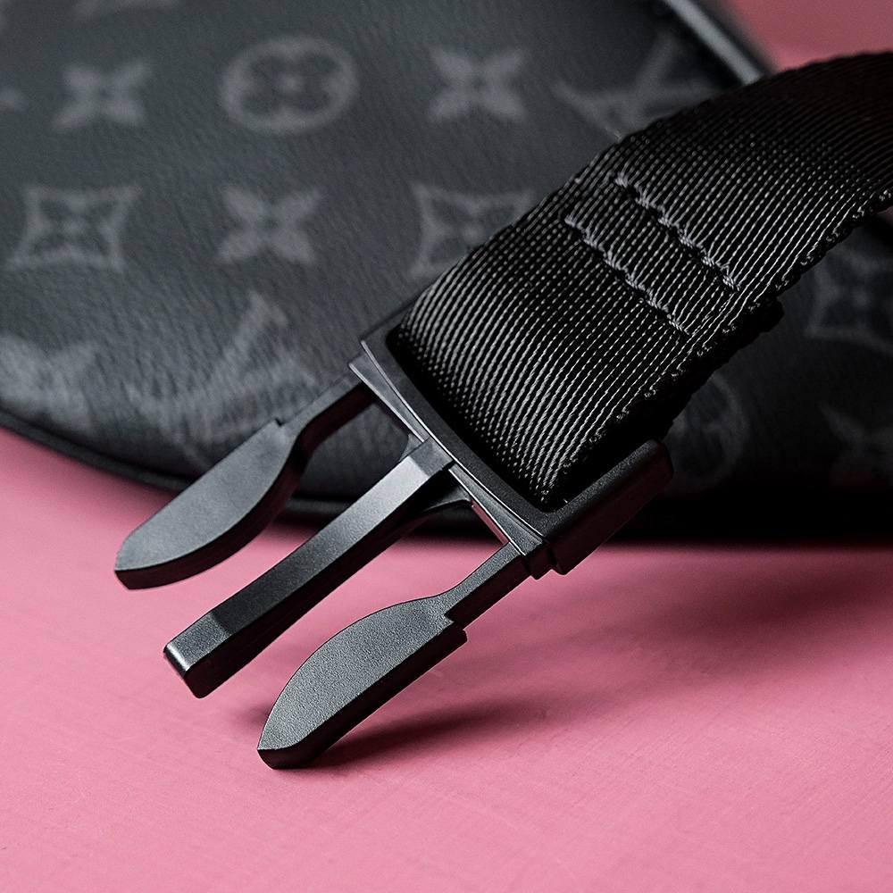 Ellebag Factory’s Replication Techniques for Louis Vuitton DISCOVERY Small Waist Bag (M46035) in Monogram Eclipse Black-최고의 품질 가짜 루이비통 가방 온라인 스토어, 복제 디자이너 가방 ru