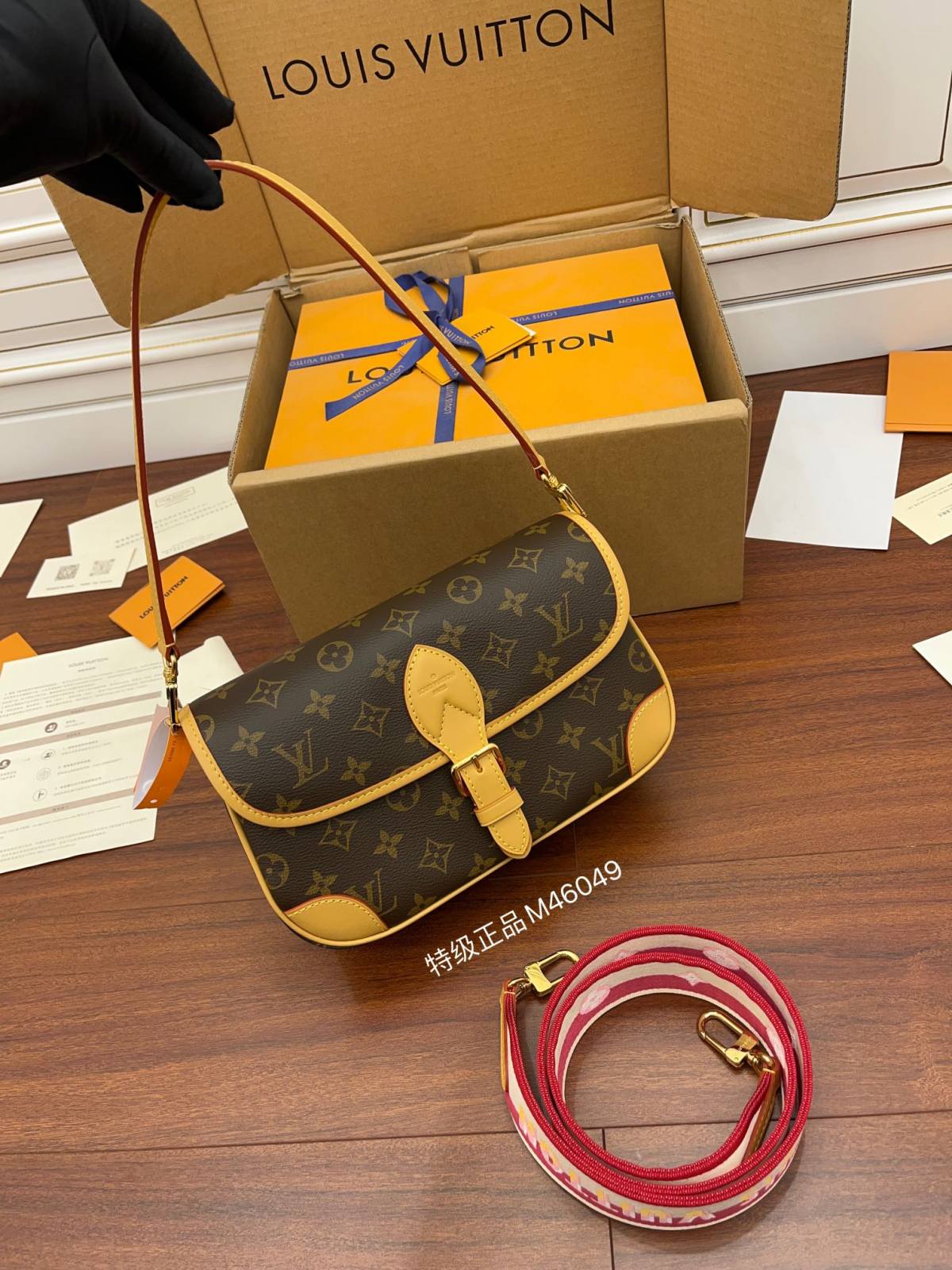 Ellebag Factory’s Replication Techniques for Louis Vuitton DIANE Handbag (M46049) Magenta-最高品質の偽のルイヴィトンバッグオンラインストア、レプリカデザイナーバッグru