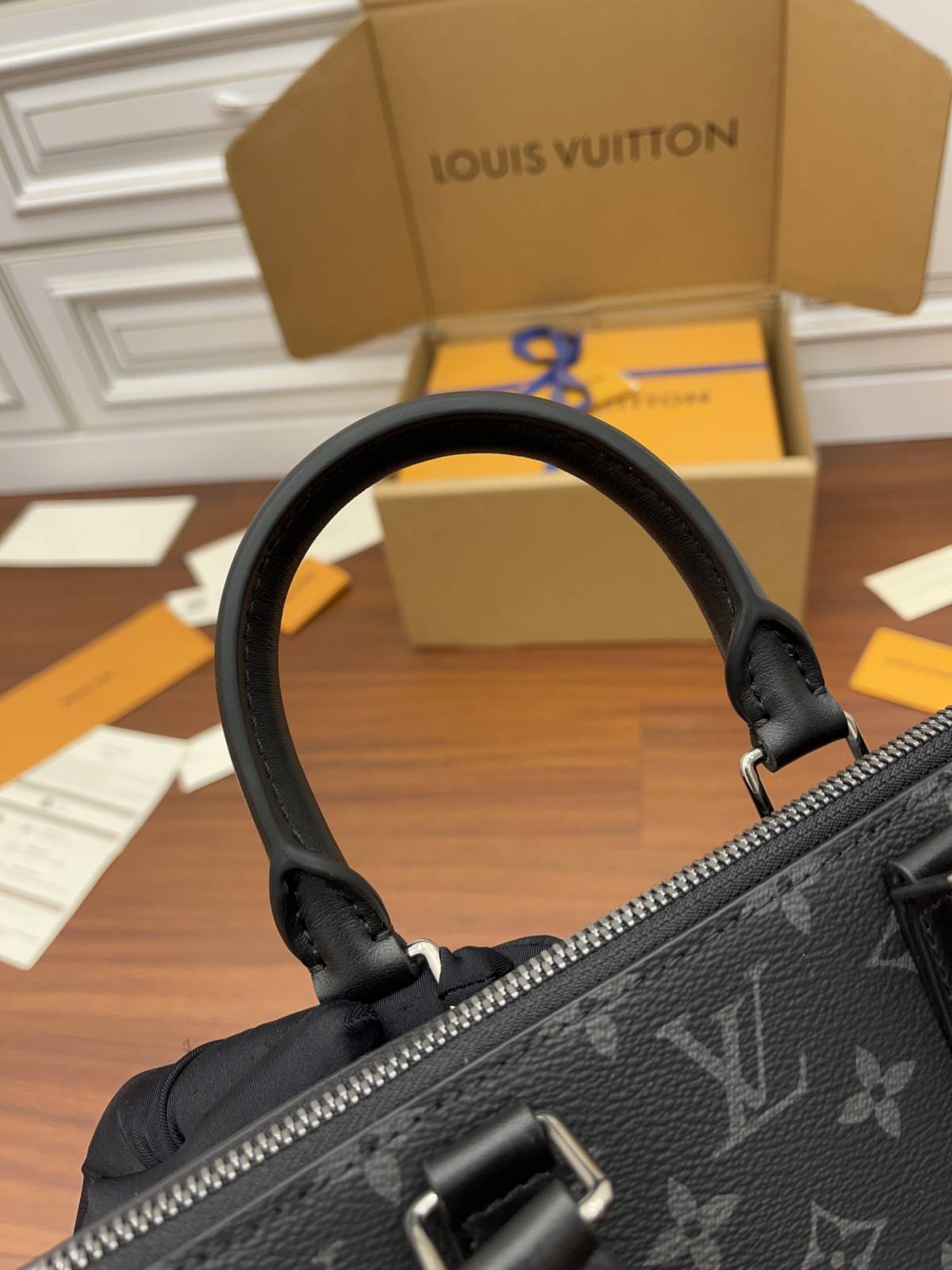 Ellebag Factory’s Replication Techniques for Louis Vuitton M46098 Sac Plat Cross Handbag-Best Quality Fake Louis Vuitton Bag Online Store, Replica designer bag ru