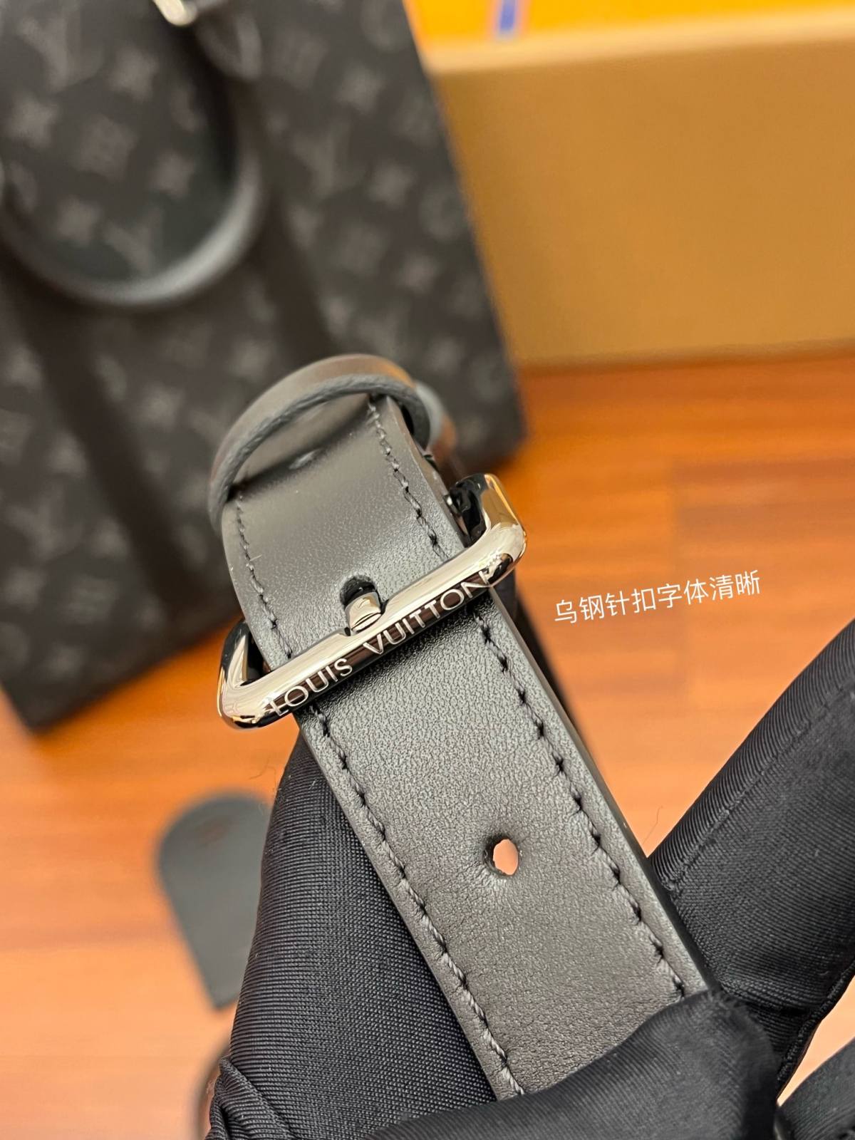 Ellebag Factory’s Replication Techniques for Louis Vuitton M46098 Sac Plat Cross Handbag-最好的質量假路易威登包網上商店，複製設計師包 ru