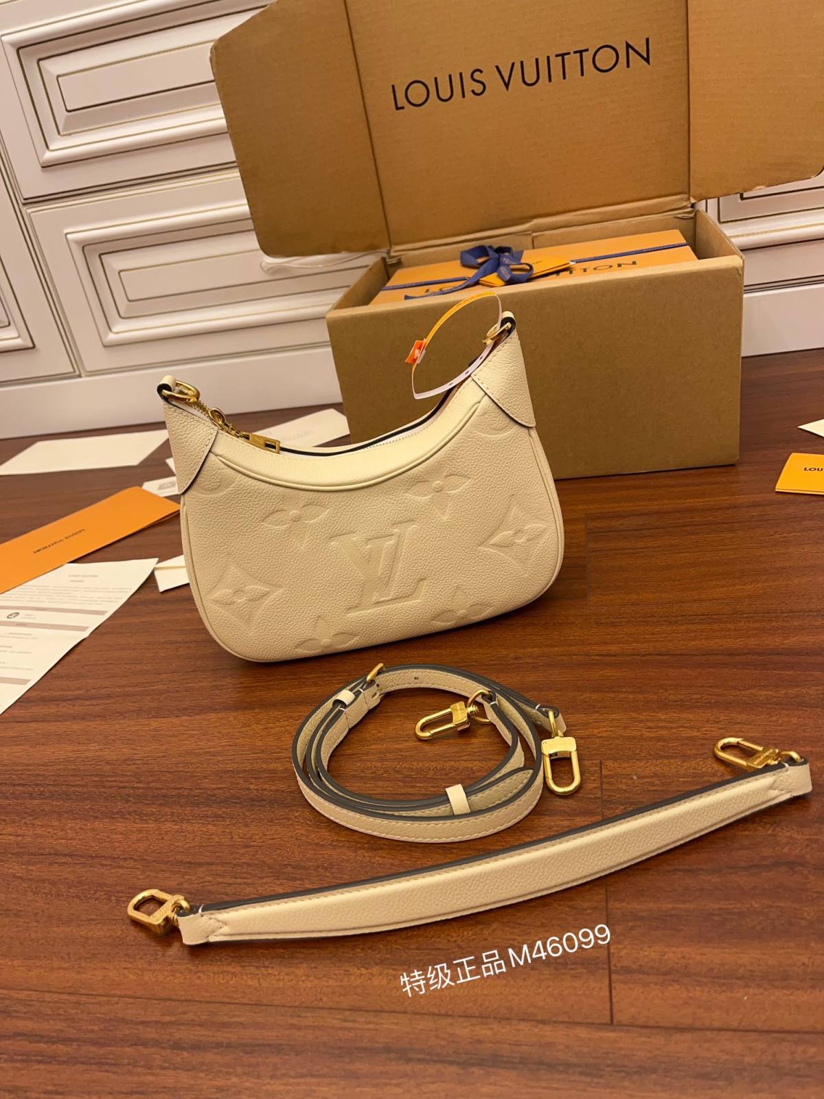 Ellebag Factory’s Replication Techniques for Louis Vuitton BAGATELLE Handbag (M46099) in White-Paras laatu väärennetty Louis Vuitton laukku verkkokauppa, replika suunnittelija laukku ru