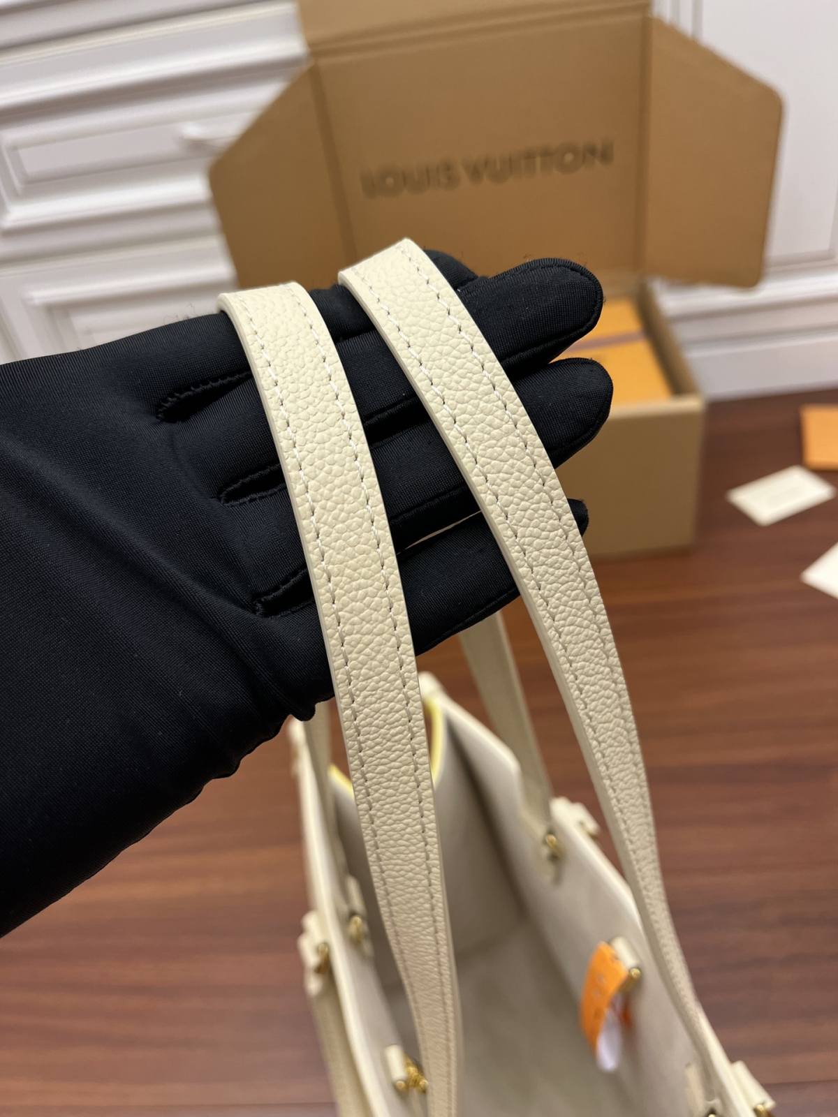 Ellebag Factory Replication Techniques for Louis Vuitton ONTHEGO Medium Handbag (M46128) Pink-Dyqani në internet i çantave të rreme Louis Vuitton me cilësi më të mirë, çanta modeli kopje ru