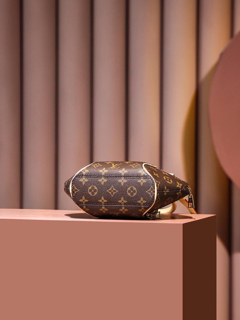 Ellebag Factory Replication Techniques for Louis Vuitton Ellipse Small Handbag (M46196)-Καλύτερης ποιότητας Fake Louis Vuitton Ηλεκτρονικό κατάστημα, Replica designer bag ru