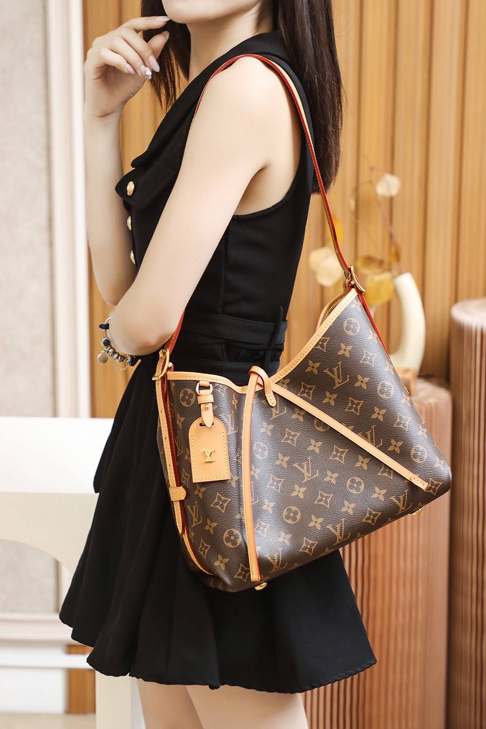 Ellebag Factory Replication Techniques for Louis Vuitton Carryall Small Handbag M46203-Best Quality Fake Louis Vuitton Bag Online Store, Replica designer bag ru