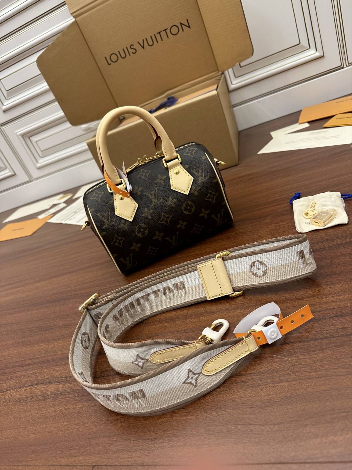 Ellebag Factory Replication Techniques for Louis Vuitton Speedy Bandoulière 20 Handbag (M46222)-Zoo Zoo Fake Louis Vuitton Hnab Online Khw, Replica designer hnab ru