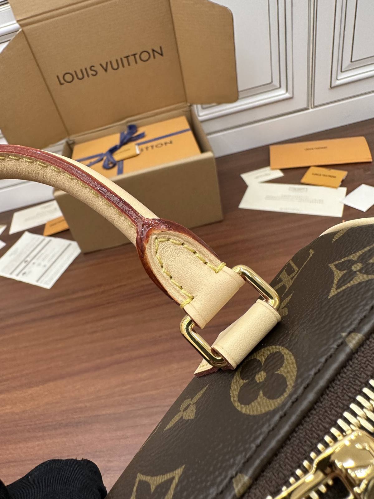 Ellebag Factory Replication Techniques for Louis Vuitton Speedy Bandoulière 20 Handbag (M46222)-Nejkvalitnější falešná taška Louis Vuitton Online Store, Replica designer bag ru