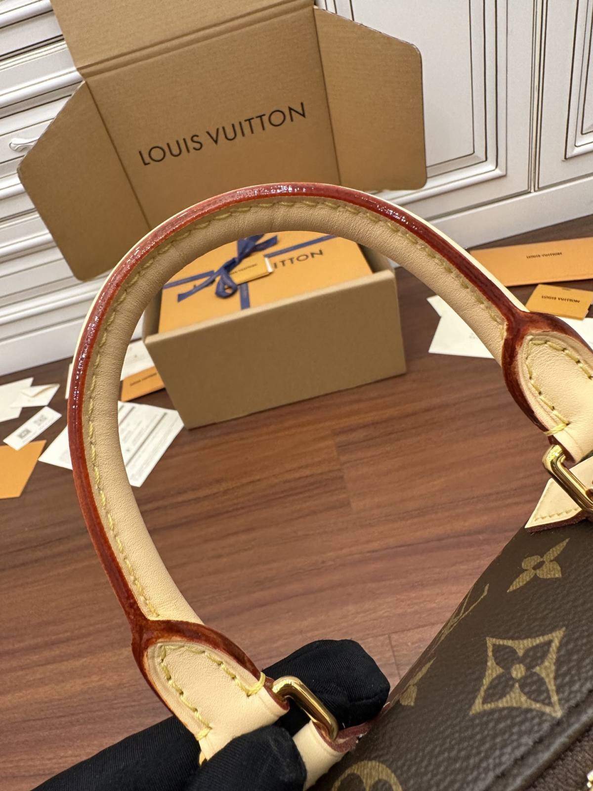 Ellebag Factory Replication Techniques for Louis Vuitton Speedy Bandoulière 20 Handbag (M46222)-Najlepsza jakość fałszywych torebek Louis Vuitton Sklep internetowy, projektant repliki torebki ru