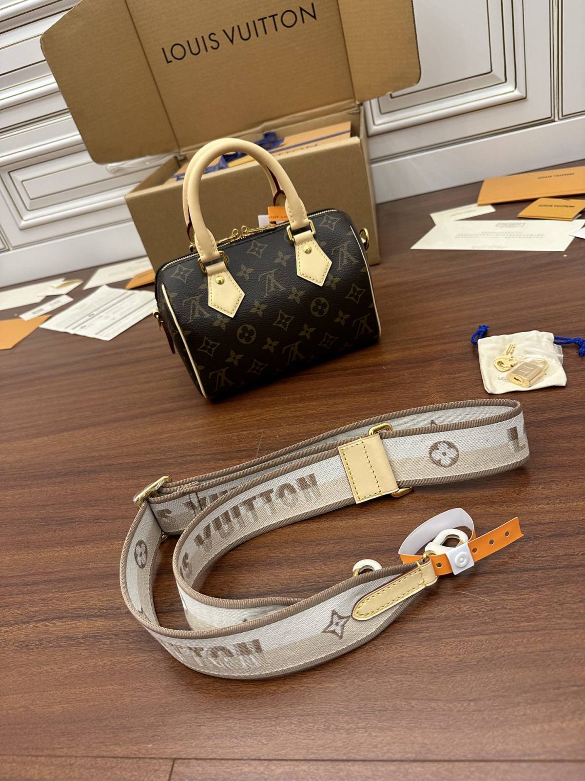 Ellebag Factory Replication Techniques for Louis Vuitton Speedy Bandoulière 20 Handbag (M46222)-בעסטער קוואַליטעט שווינדל לוי ווויטטאָן באַג אָנליין קראָם, רעפּליקע דיזיינער זעקל רו