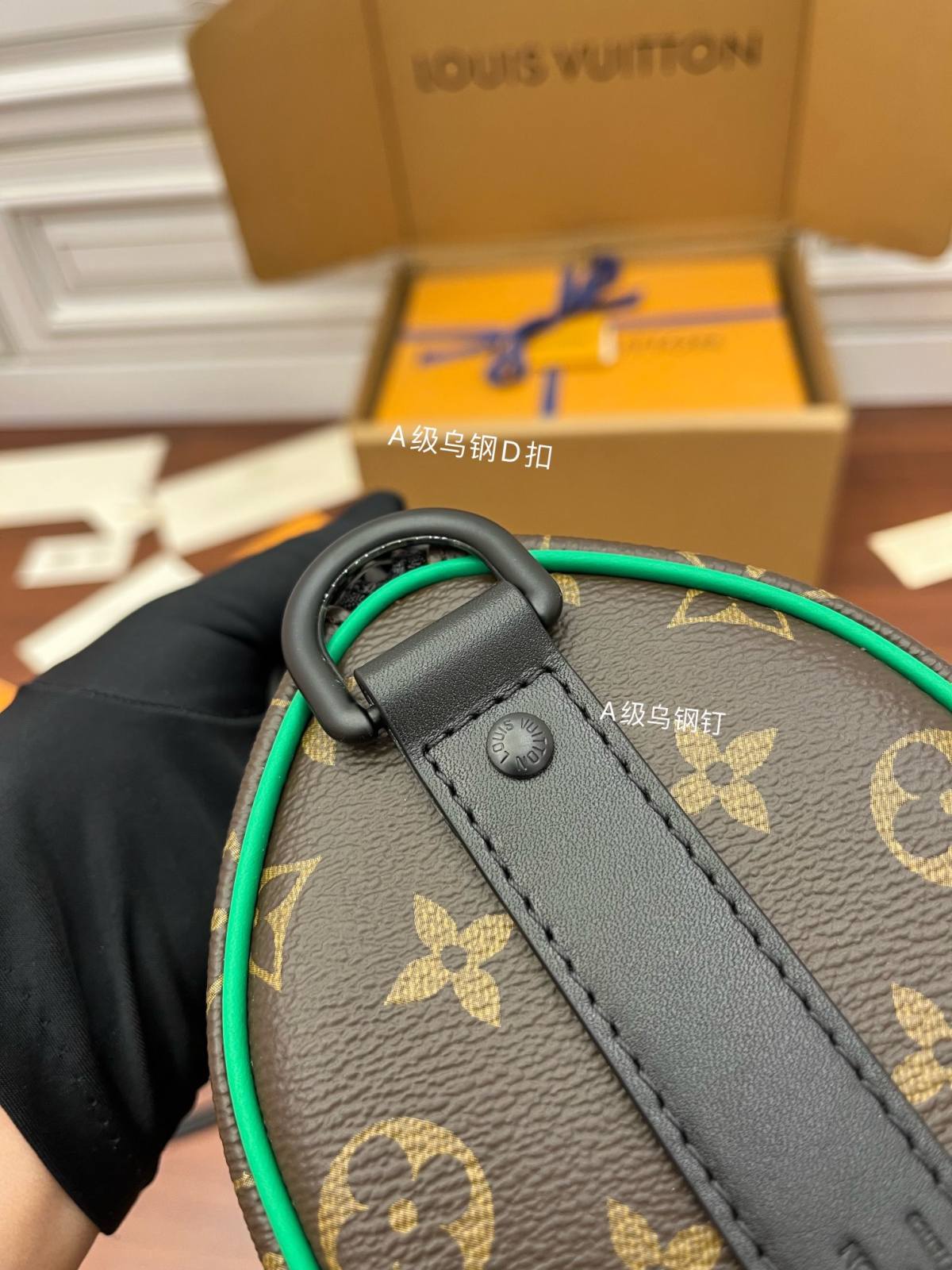 Ellebag Factory Replication Techniques for Louis Vuitton KEEPALL BANDOULIÈRE 25 Handbag (M46249) – Green-Best Quality adịgboroja Louis vuitton akpa Online Store, oyiri mmebe akpa ru