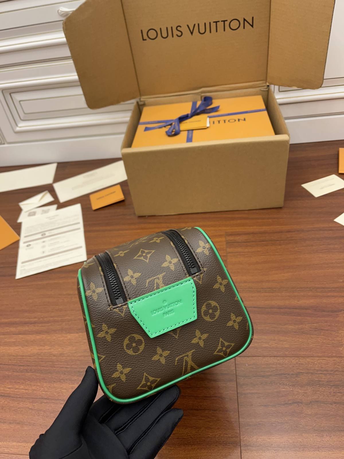 Ellebag Factory Replication Techniques for Louis Vuitton DOPP KIT Toiletry Bag (M46253) – Green Monogram Macassar Canvas-Labākās kvalitātes viltotās Louis Vuitton somas tiešsaistes veikals, dizaineru somas kopija ru