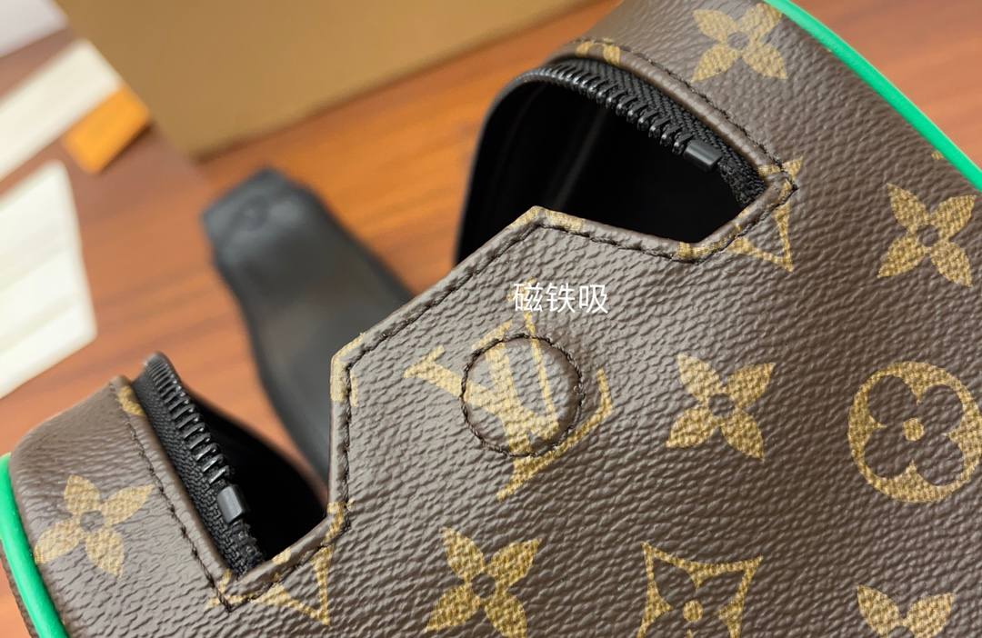 Ellebag Factory Replication Techniques for Louis Vuitton DOPP KIT Toiletry Bag (M46253) – Green Monogram Macassar Canvas-Molemo ka ho Fetisisa Lebenkele la Lebenkele la Marang-rang la Fake Louis Vuitton, Replica designer bag ru