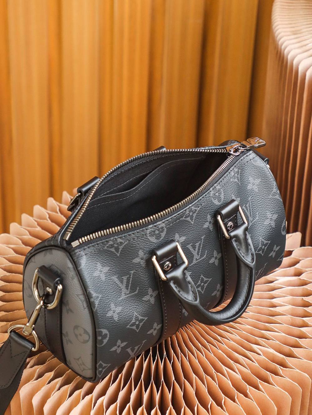 Ellebag Factory Replication Techniques for Louis Vuitton M46271 Monogram Eclipse Black Keepall 25 Handbag-Best Quality Fake Louis Vuitton Bag Online Store, Replica designer bag ru