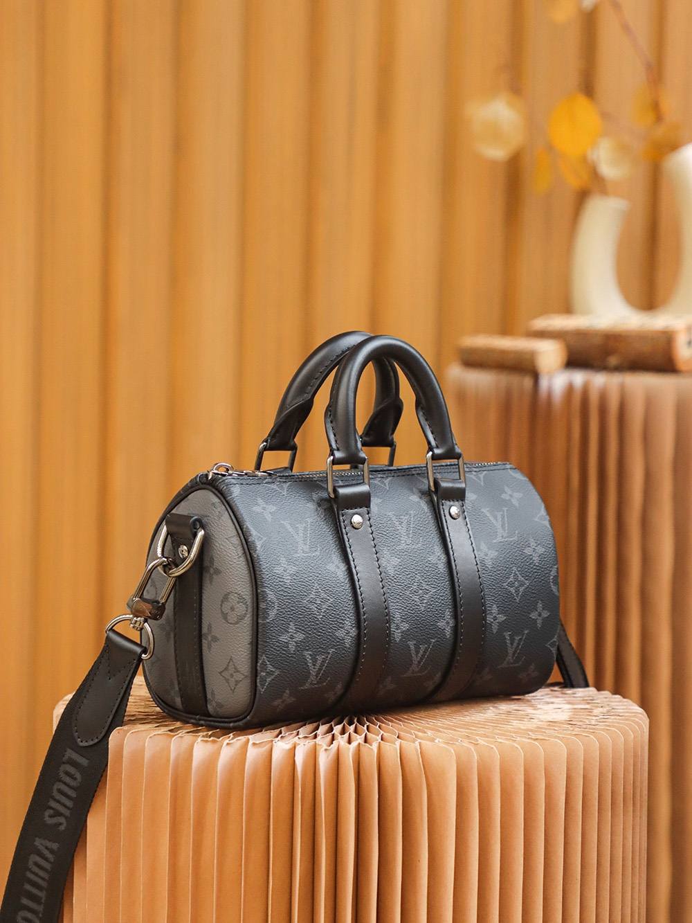 Ellebag Factory Replication Techniques for Louis Vuitton M46271 Monogram Eclipse Black Keepall 25 Handbag-Best Quality Fake Louis Vuitton Bag Online Store, Replica designer bag ru