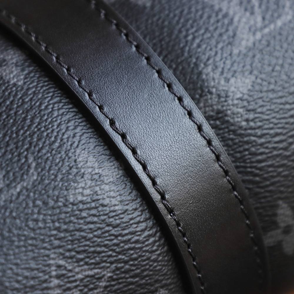 Ellebag Factory Replication Techniques for Louis Vuitton M46271 Monogram Eclipse Black Keepall 25 Handbag-Magazin online de geanți Louis Vuitton fals de cea mai bună calitate, geantă de designer replica ru