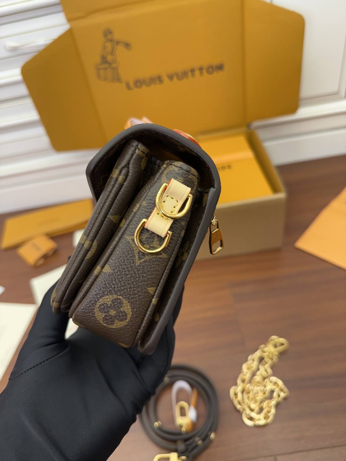 Ellebag Factory Replication Techniques for Louis Vuitton Pochette Métis Metis East West Handbag (M46279)-最好的質量假路易威登包網上商店，複製設計師包 ru