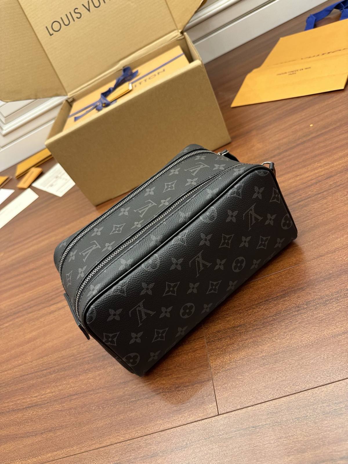 Ellebag Factory Replication Technique – Louis Vuitton DOPP KIT Toiletry Bag (M46354)-Labākās kvalitātes viltotās Louis Vuitton somas tiešsaistes veikals, dizaineru somas kopija ru