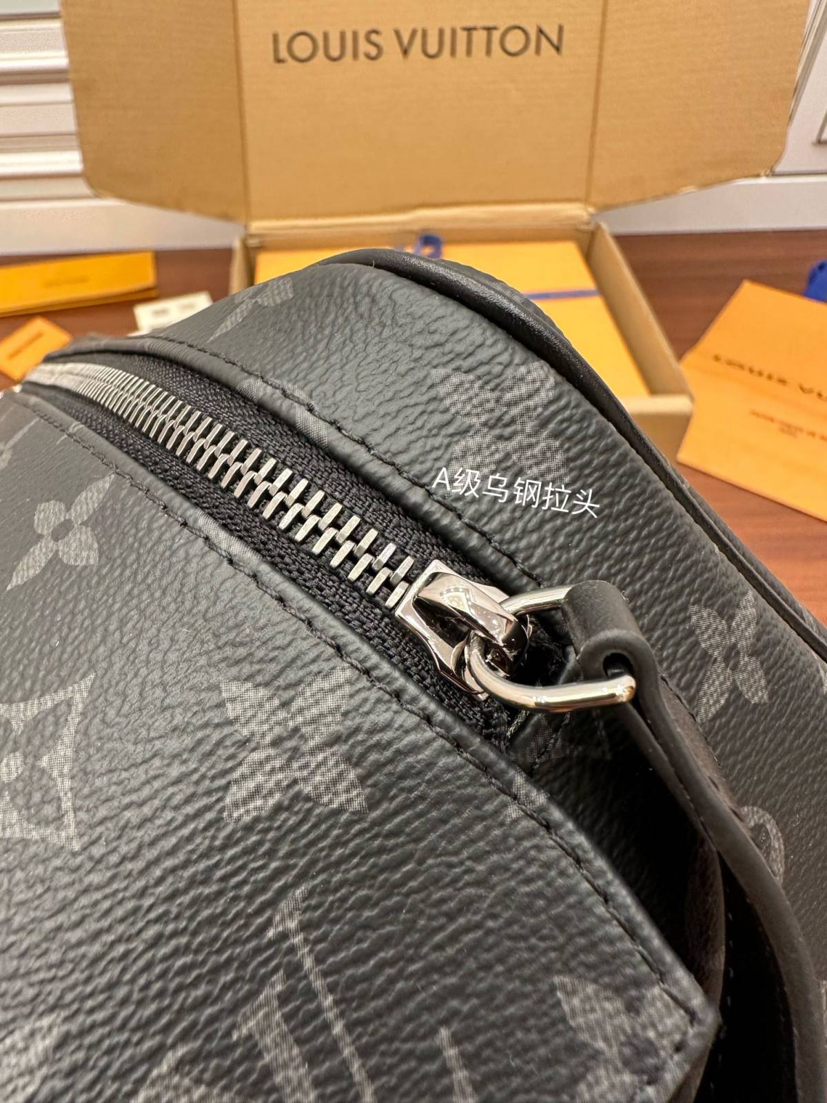 Ellebag Factory Replication Technique – Louis Vuitton DOPP KIT Toiletry Bag (M46354)-Legjobb minőségű hamis Louis Vuitton táska online áruház, replika designer táska ru