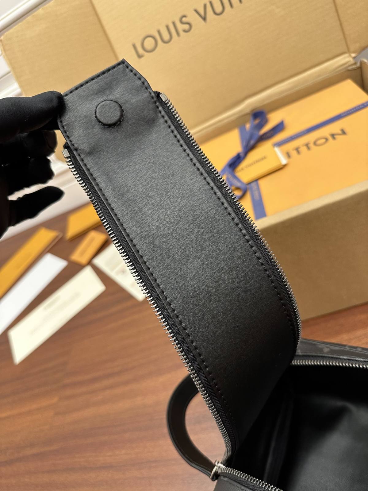 Ellebag Factory Replication Technique – Louis Vuitton DOPP KIT Toiletry Bag (M46354)-Legjobb minőségű hamis Louis Vuitton táska online áruház, replika designer táska ru