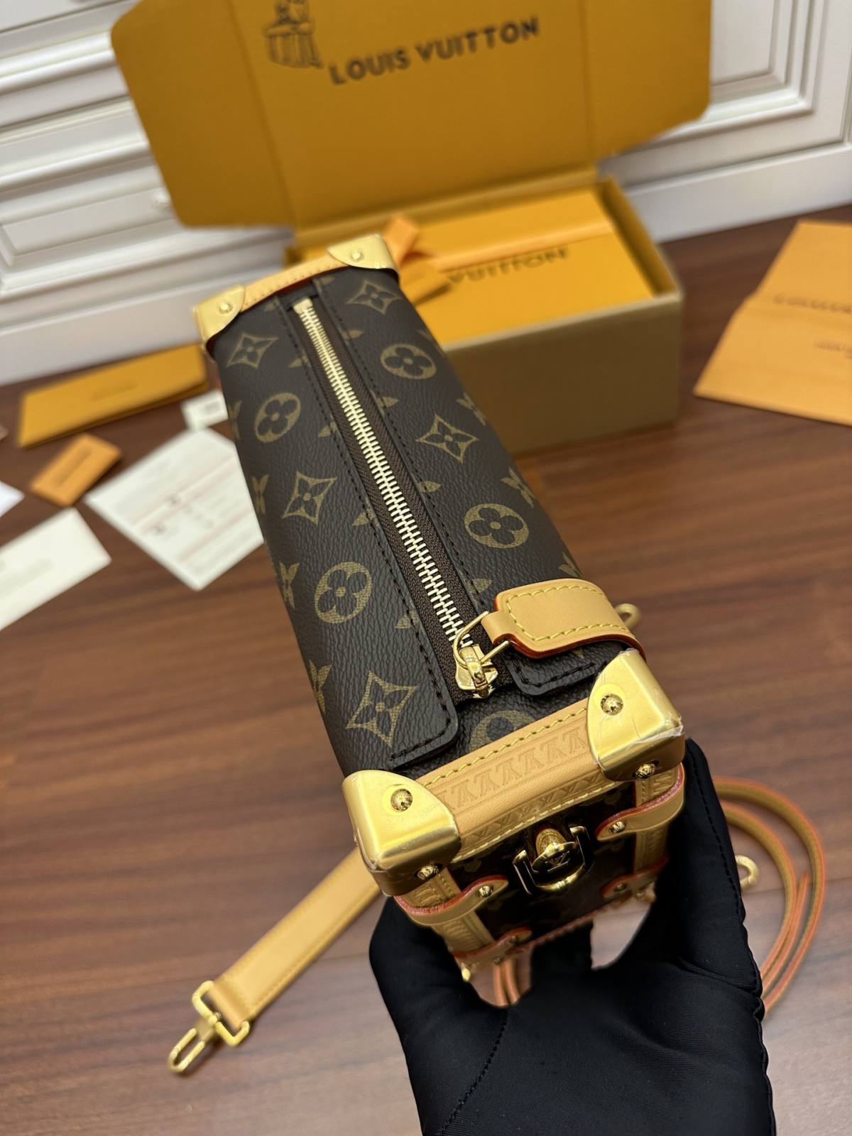 Ellebag Factory Replication Technique – Louis Vuitton SIDE TRUNK Handbag (M46358)-Meilleure qualité de faux sac Louis Vuitton en ligne, réplique de sac de créateur ru