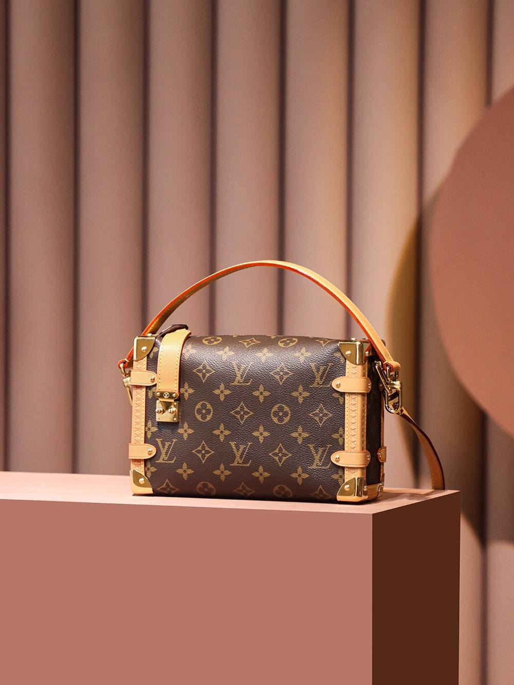 Ellebag Factory Replication Technique – Louis Vuitton SIDE TRUNK Handbag (M46358)-En İyi Kalite Sahte Louis Vuitton Çanta Online Mağazası, Çoğaltma tasarımcı çanta ru