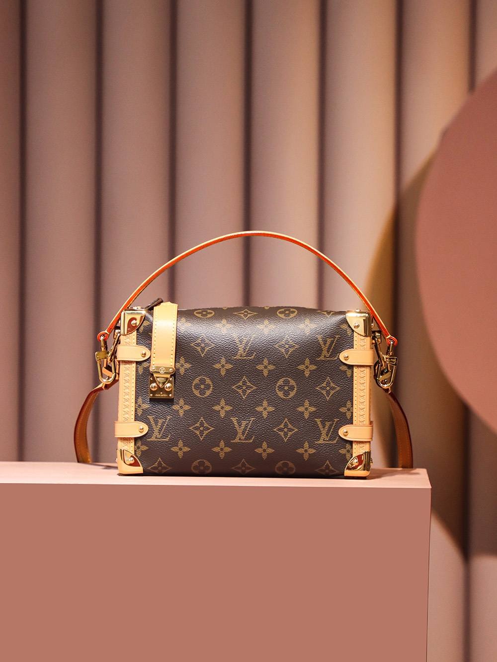 Ellebag Factory Replication Technique – Louis Vuitton SIDE TRUNK Handbag (M46358)-En İyi Kalite Sahte Louis Vuitton Çanta Online Mağazası, Çoğaltma tasarımcı çanta ru