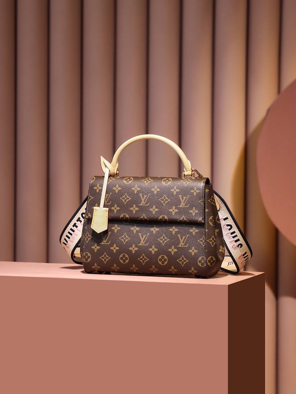 Ellebag Factory Replication Technique – Louis Vuitton CLUNY Handbag (M46372)-Labākās kvalitātes viltotās Louis Vuitton somas tiešsaistes veikals, dizaineru somas kopija ru