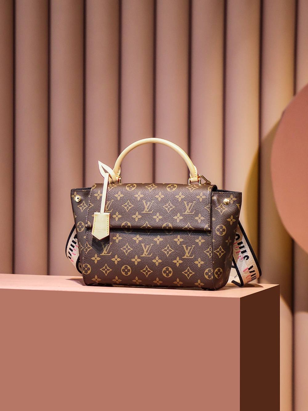 Ellebag Factory Replication Technique – Louis Vuitton CLUNY Handbag (M46372)-Tayada ugu Fiican ee Louis Vuitton Boorsada Online Store, Bac naqshadeeye nuqul ah