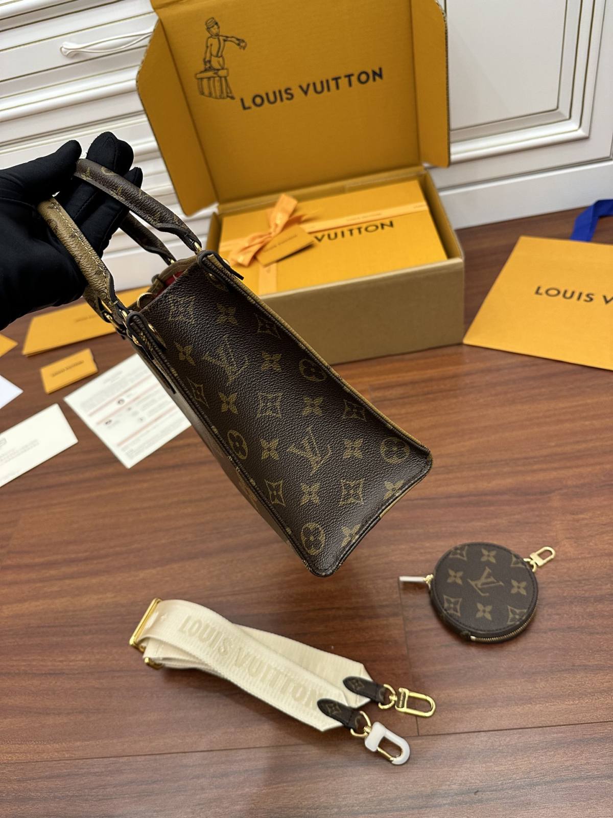 Ellebag Factory Replication Technique – Louis Vuitton ONTHEGO Small Handbag (M46373)-Tayada ugu Fiican ee Louis Vuitton Boorsada Online Store, Bac naqshadeeye nuqul ah