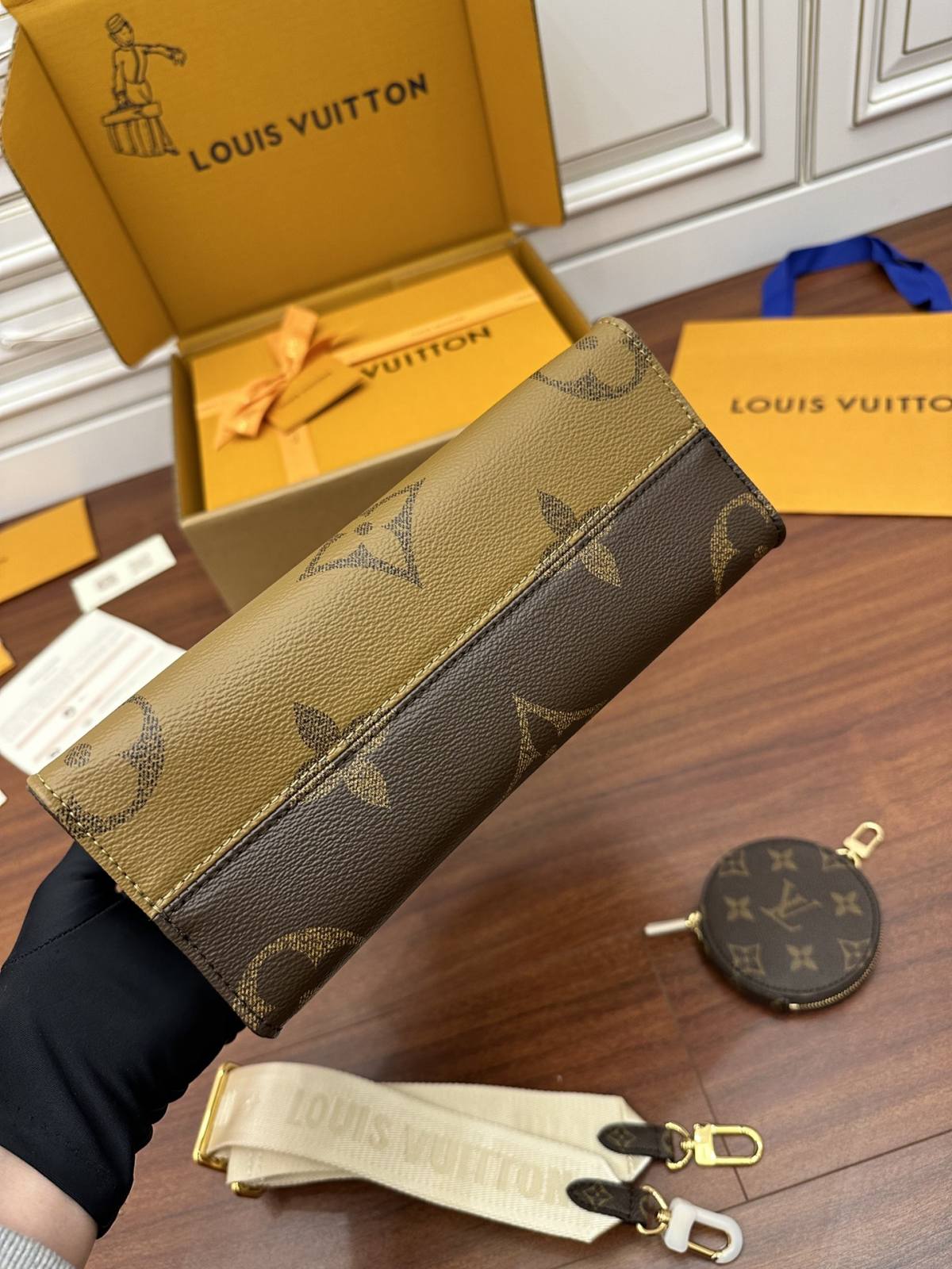 Ellebag Factory Replication Technique – Louis Vuitton ONTHEGO Small Handbag (M46373)-മികച്ച ഗുണനിലവാരമുള്ള വ്യാജ ലൂയിസ് വിറ്റൺ ബാഗ് ഓൺലൈൻ സ്റ്റോർ, റെപ്ലിക്ക ഡിസൈനർ ബാഗ് ru