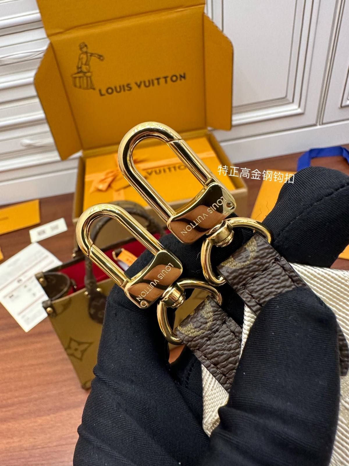 Ellebag Factory Replication Technique – Louis Vuitton ONTHEGO Small Handbag (M46373)-Labākās kvalitātes viltotās Louis Vuitton somas tiešsaistes veikals, dizaineru somas kopija ru