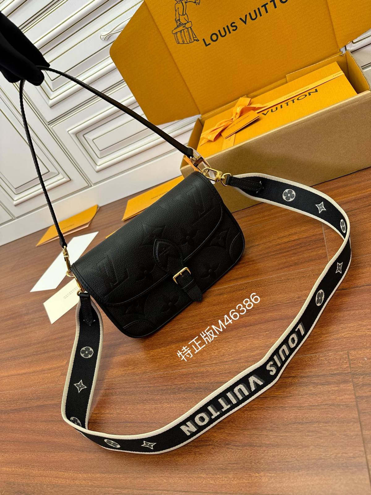 Ellebag Factory Replication Technique – Louis Vuitton DIANE Handbag (M46386)-Best Quality Replica designer Bag factory in China