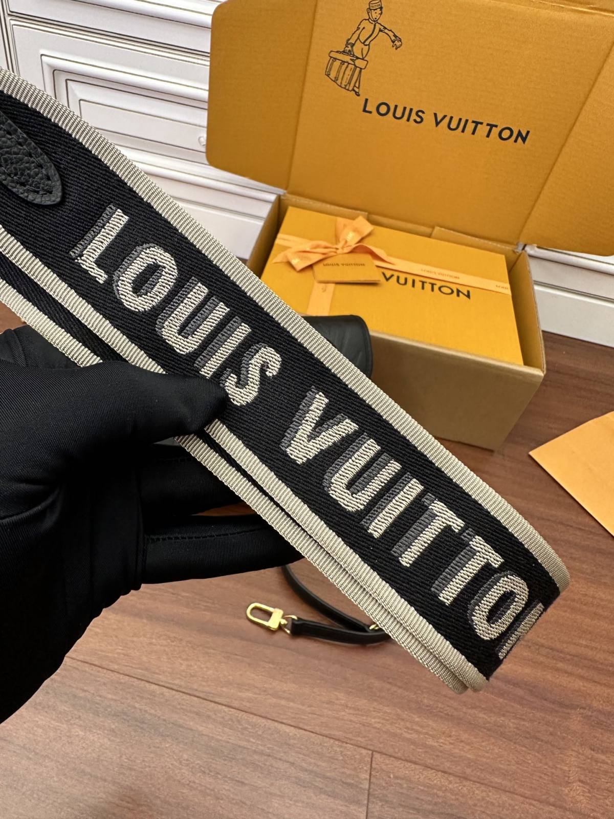 Ellebag Factory Replication Technique – Louis Vuitton DIANE Handbag (M46386)-Botiga en línia de bosses falses de Louis Vuitton de millor qualitat, rèplica de bosses de disseny ru