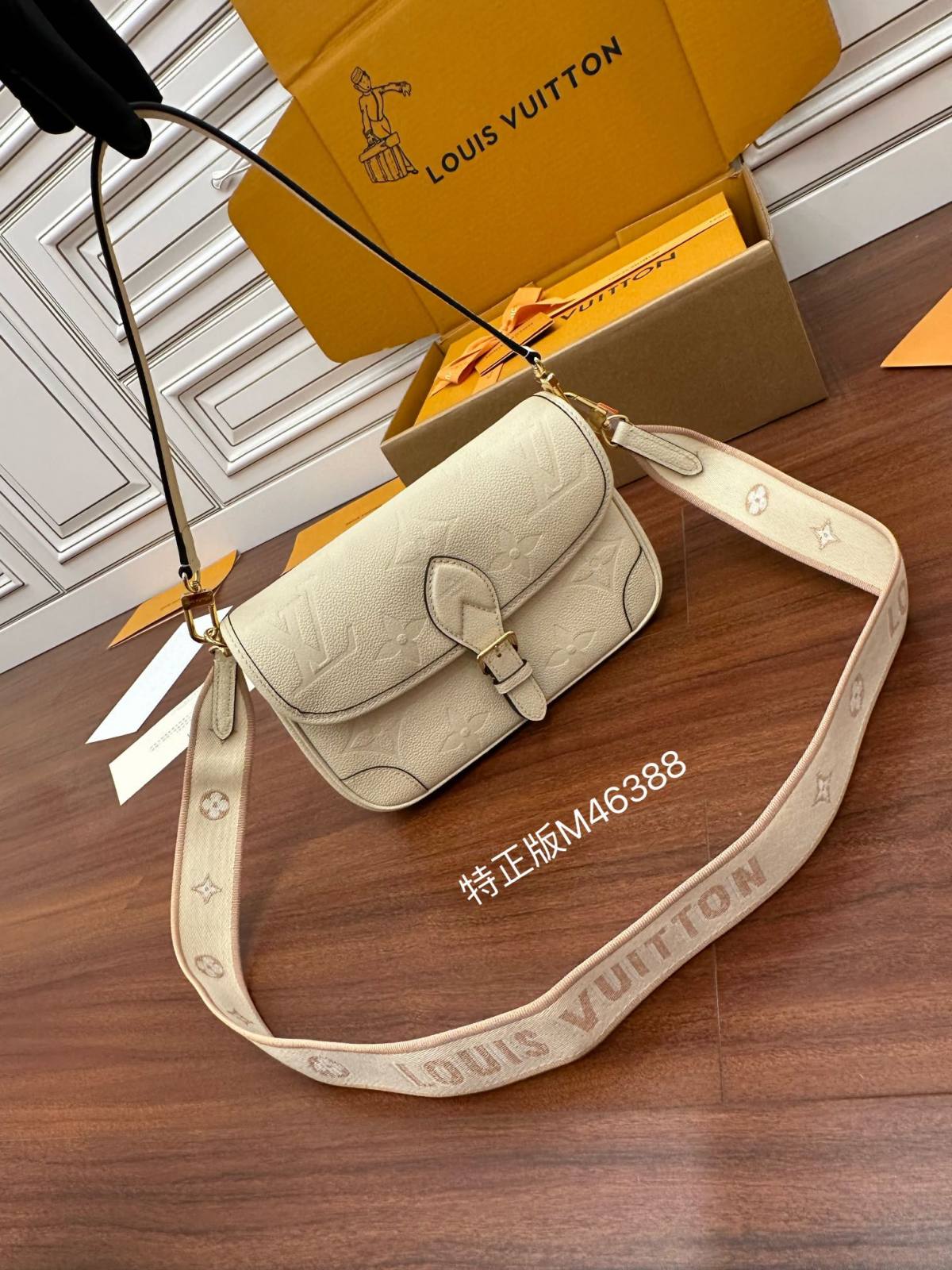 Ellebag Factory Replication Technique – Louis Vuitton DIANE Handbag (M46388)-Best Quality Fake Louis Vuitton Bag Online Store, Replica designer bag ru