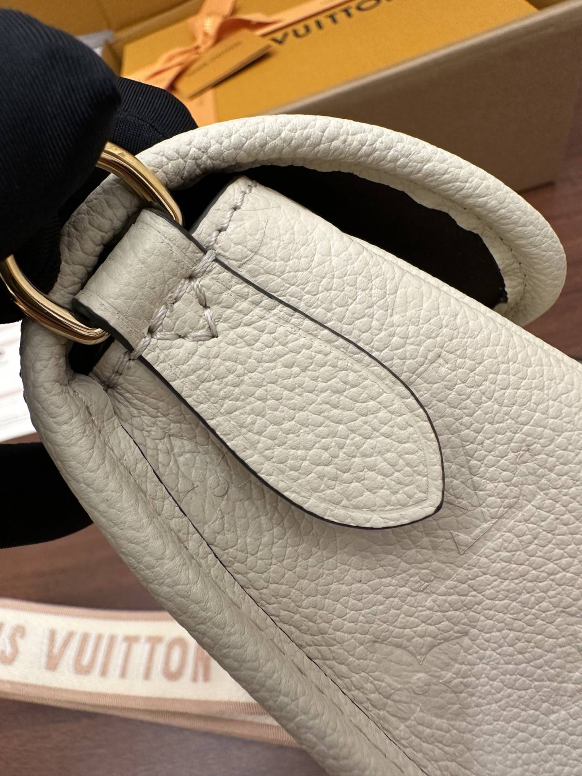 Ellebag Factory Replication Technique – Louis Vuitton DIANE Handbag (M46388)-Botiga en línia de bosses falses de Louis Vuitton de millor qualitat, rèplica de bosses de disseny ru