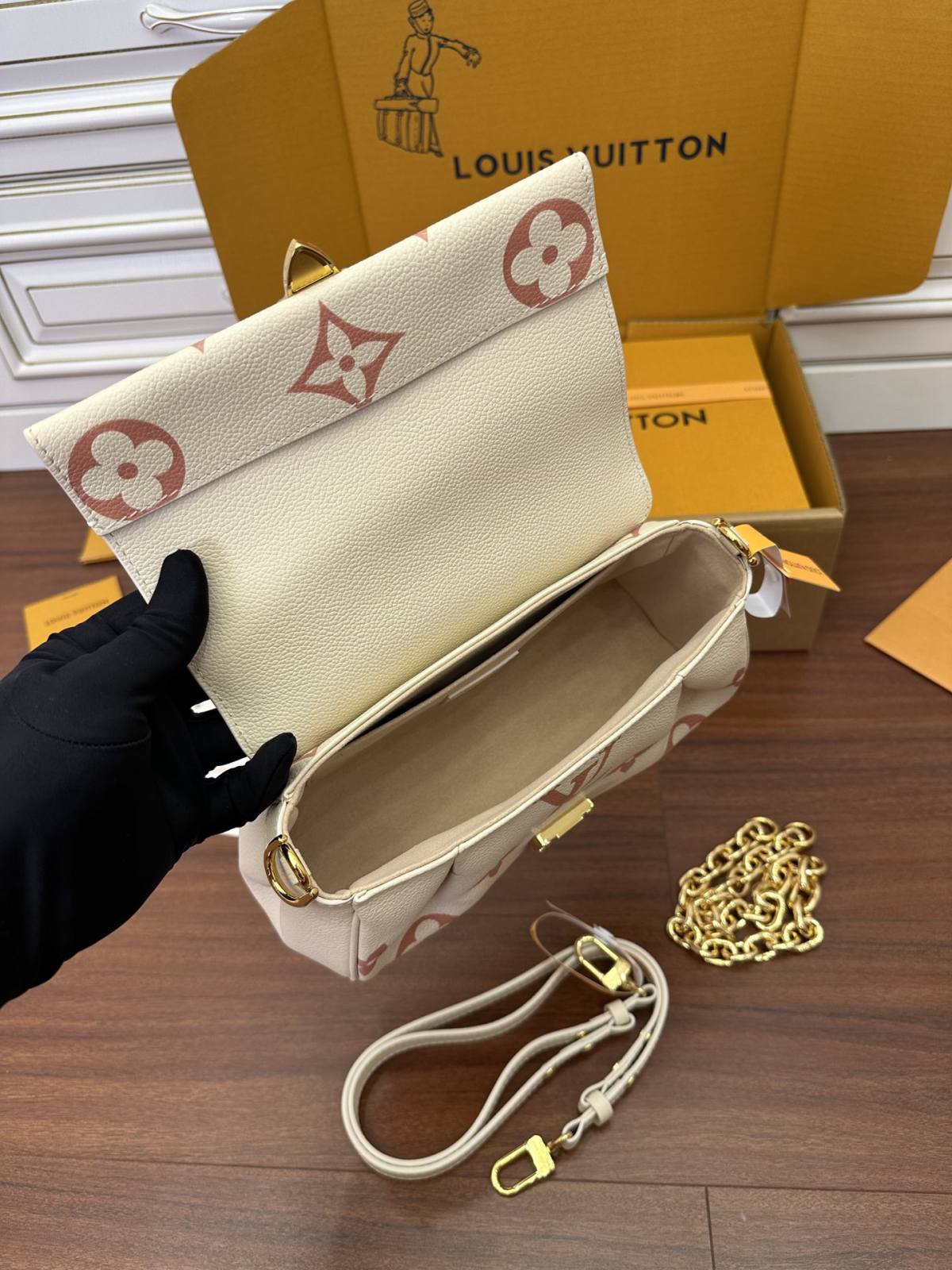 Ellebag Factory Replication Technique – Louis Vuitton FAVORITE Handbag (M46393)-उत्तम गुणवत्ता नकली लुई Vuitton बैग ऑनलाइन स्टोर, प्रतिकृति डिजाइनर बैग ru