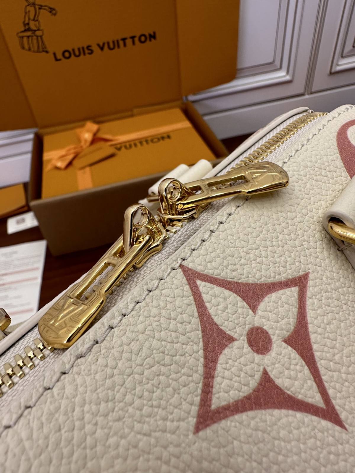 Ellebag Factory Replication Technique – Louis Vuitton SPEEDY BANDOULIÈRE 20 (M46397)-Umgangatho ogqwesileyo woMgangatho weFake weLouis Vuitton kwiVenkile ye-Intanethi, ibhegi yomyili weReplica ru