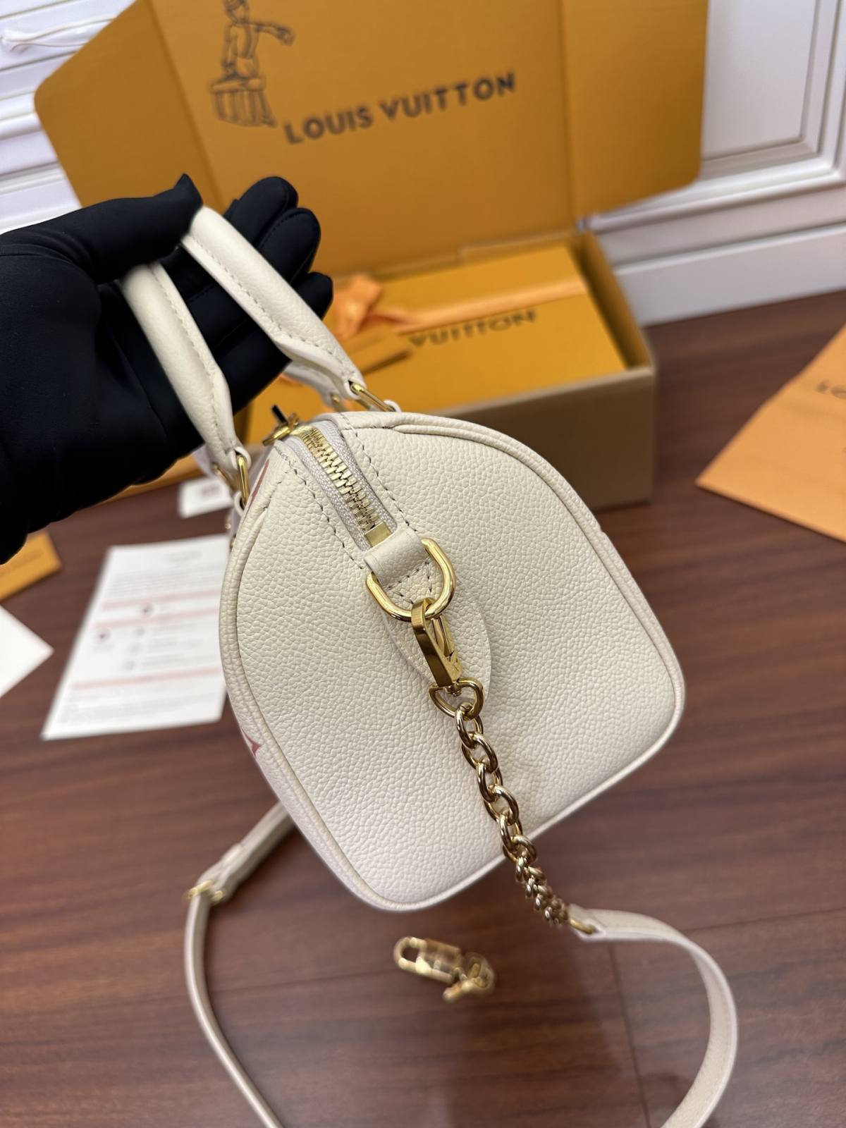 Ellebag Factory Replication Technique – Louis Vuitton SPEEDY BANDOULIÈRE 20 (M46397)-Best Quality Replica designer Bag factory in China