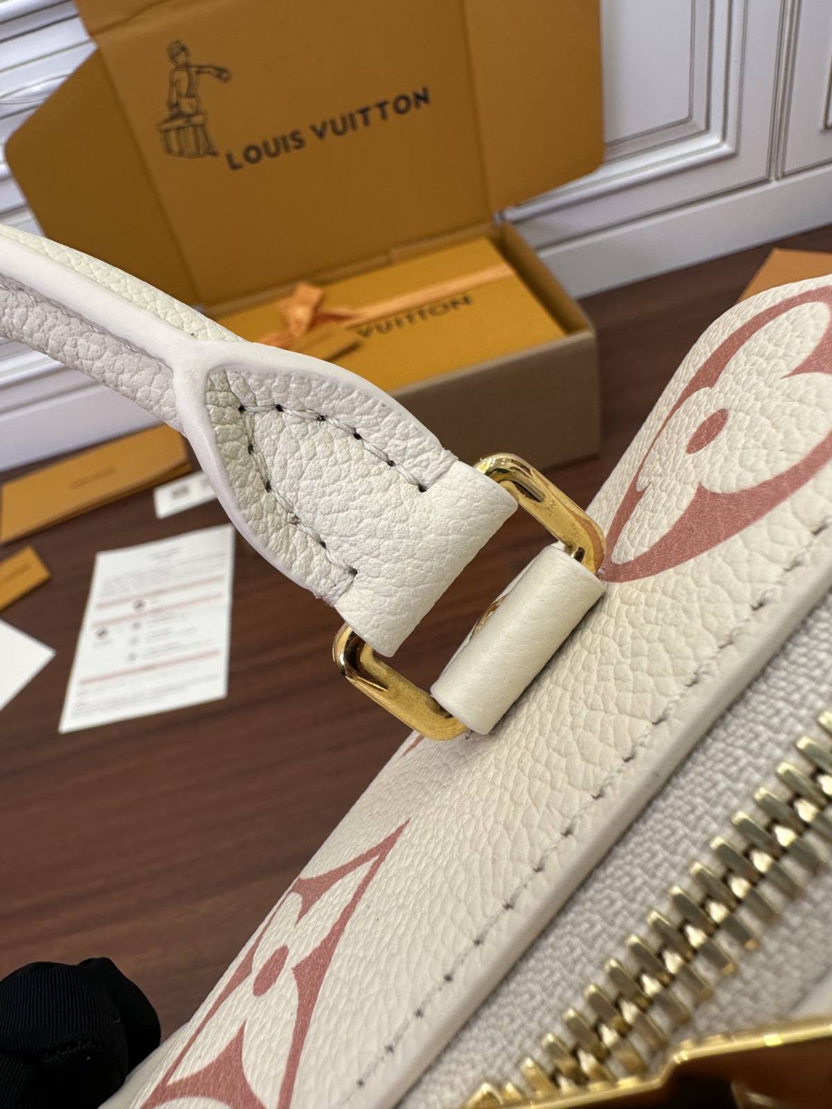 Ellebag Factory Replication Technique – Louis Vuitton SPEEDY BANDOULIÈRE 20 (M46397)-Umgangatho ogqwesileyo woMgangatho weFake weLouis Vuitton kwiVenkile ye-Intanethi, ibhegi yomyili weReplica ru