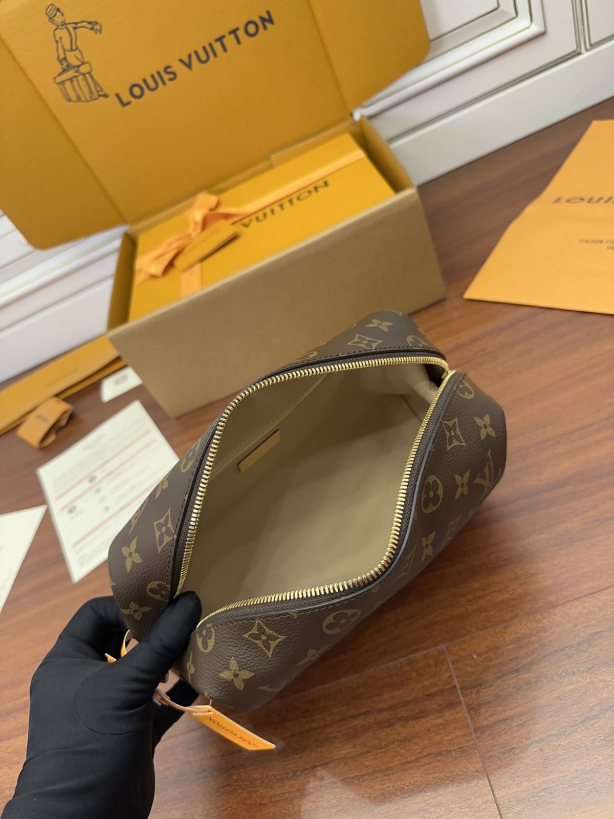 Ellebag Factory Replication Technique – Louis Vuitton Cosmetic Bag (M46458)-Loja online de bolsa Louis Vuitton falsa de melhor qualidade, bolsa de designer de réplica ru