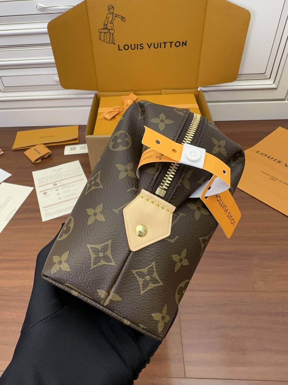 Ellebag Factory Replication Technique – Louis Vuitton Cosmetic Bag (M46458)-Ti o dara ju Didara iro Louis Vuitton apo Online itaja, Ajọra onise apo ru