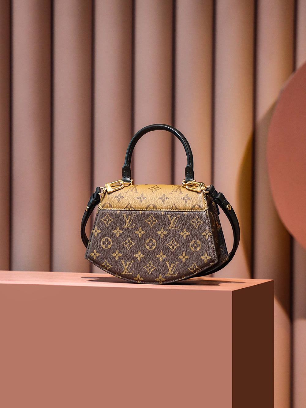 Ellebag Factory Replication Technique – Louis Vuitton Tilsitt Handbag (M46548)-最好的質量假路易威登包網上商店，複製設計師包 ru