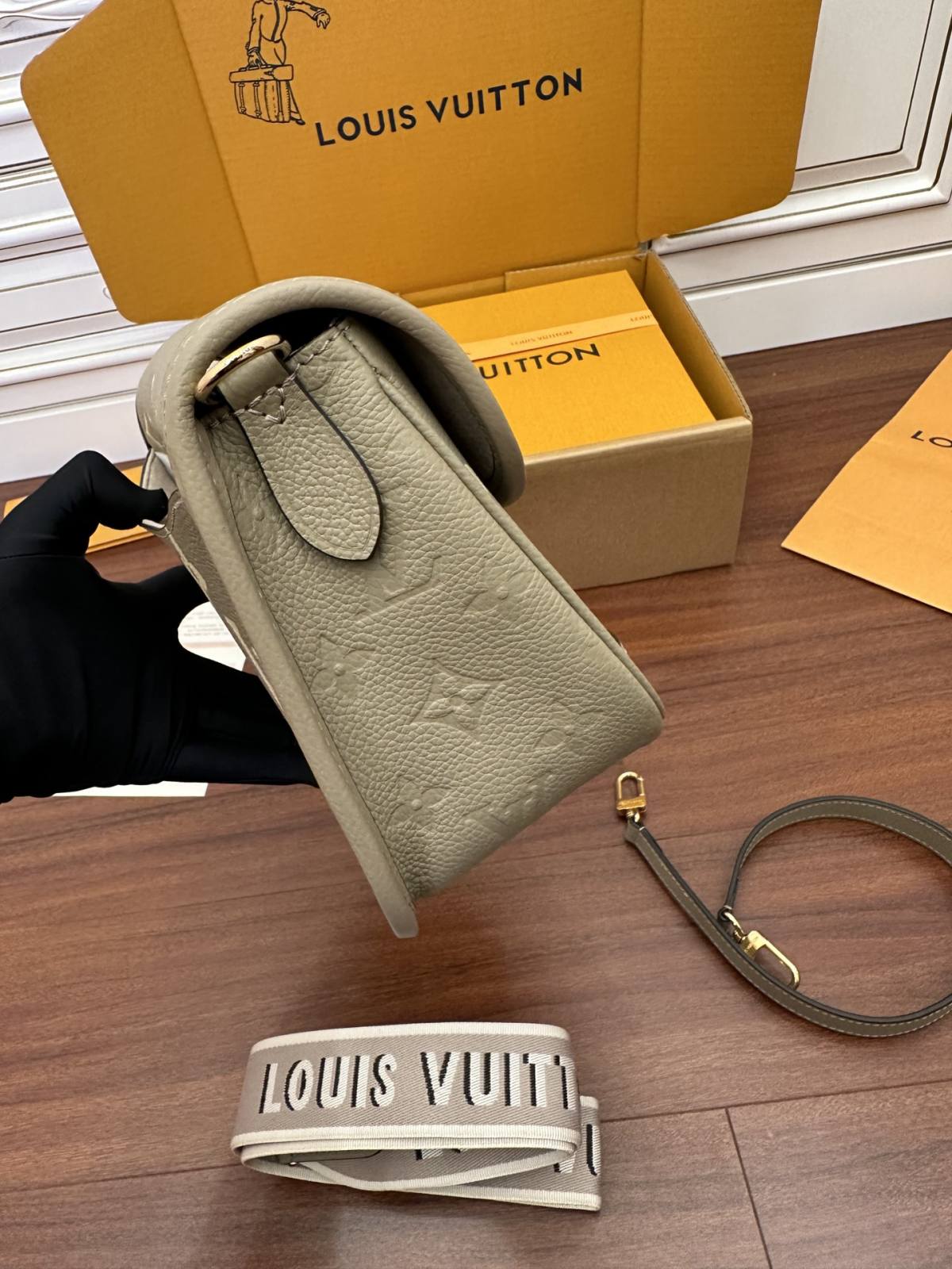 Ellebag Factory Replication Technique – Louis Vuitton Diane Elephant Grey Print Handbag (M46583)-ร้านค้าออนไลน์กระเป๋า Louis Vuitton ปลอมคุณภาพดีที่สุด, กระเป๋าออกแบบจำลอง ru